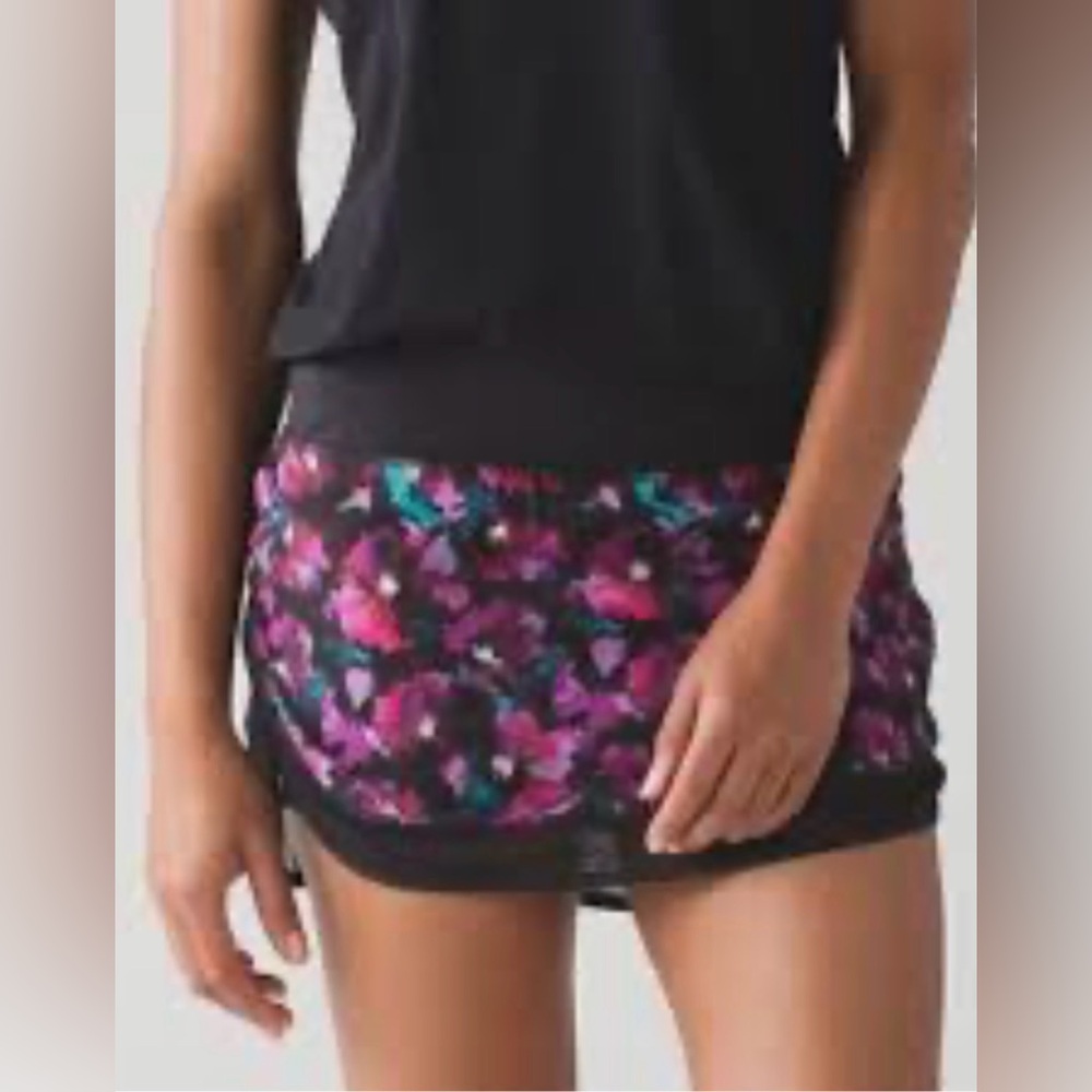 Lululemon hottie hot skirt 11 midnight bloom